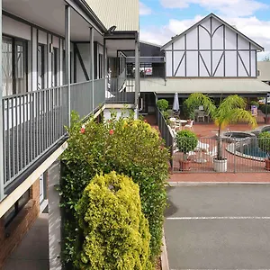 Ibis Styles Manor 4* Adelaide